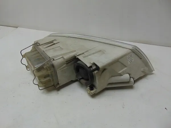 Vasen etu Xenon-ajovalaisin Skoda Octavia II 2004-08 image 6