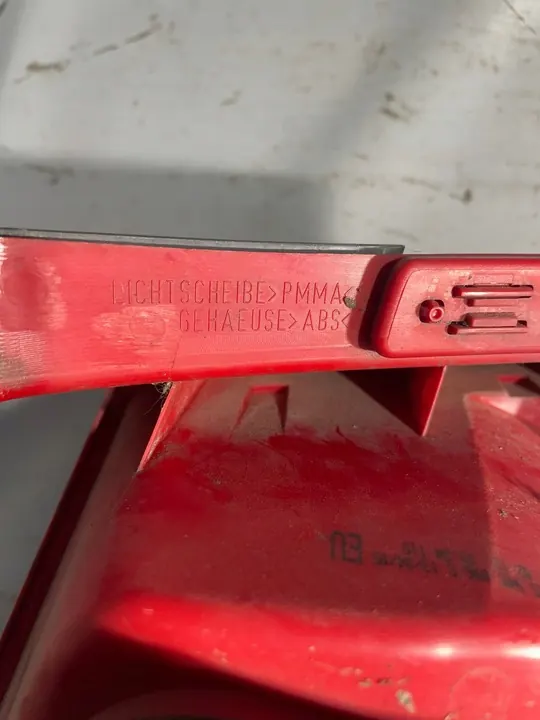 Lámpara trasera derecha VW Passat B6 Sedan image 5