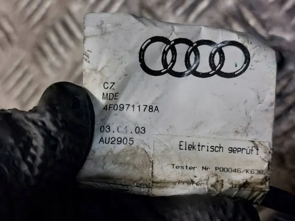 Accoudoir Audi avec support téléphone OEM 4F0971178A image 4