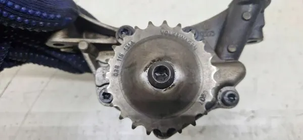 Oliepomp Skoda Octavia Mk2 OEM 038115121a image 4