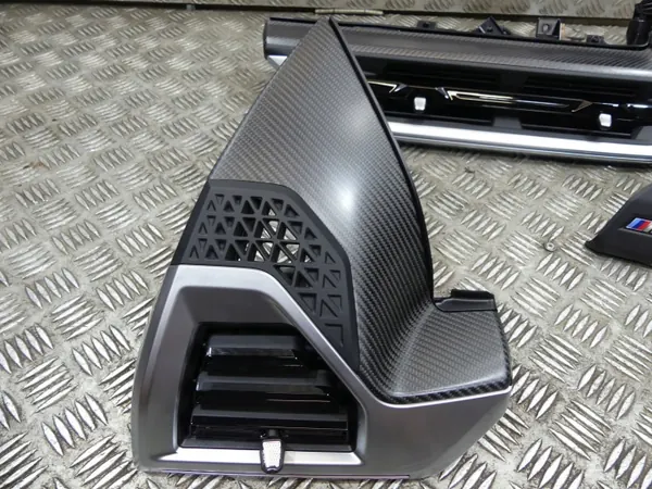 BMW G09 XM Garniture Tableau Carbone OEM 9639781 image 2