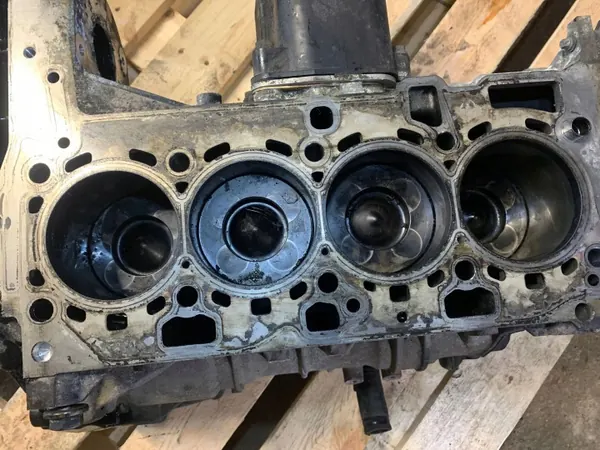 Gebrauchter Motorblock OEM 78113802 für BMW X3 E83 image 3