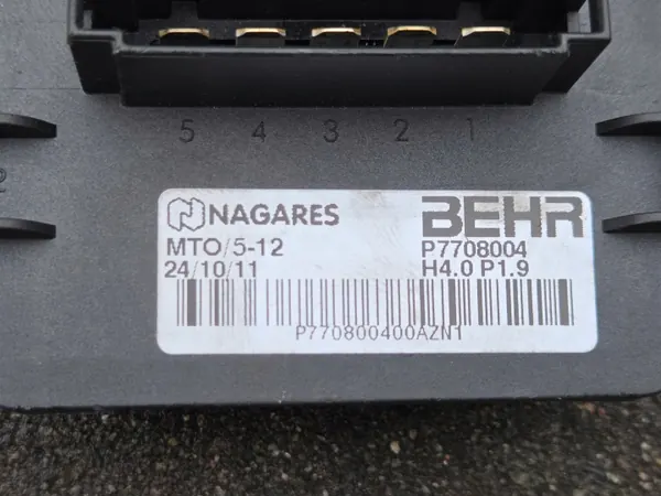 Gebläsemotorwiderstand OEM P7708004 für CITROEN DS5 image 3