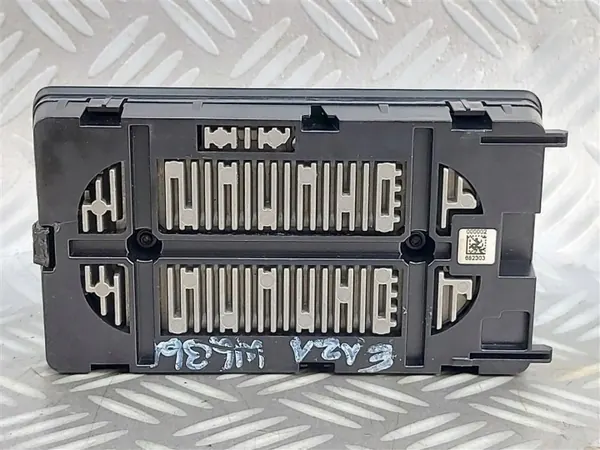 Audi OEM 8W0035502A langaton laturi image 3