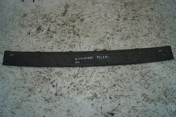 Bakre Stötfångare Mitsubishi Pajero III image 8