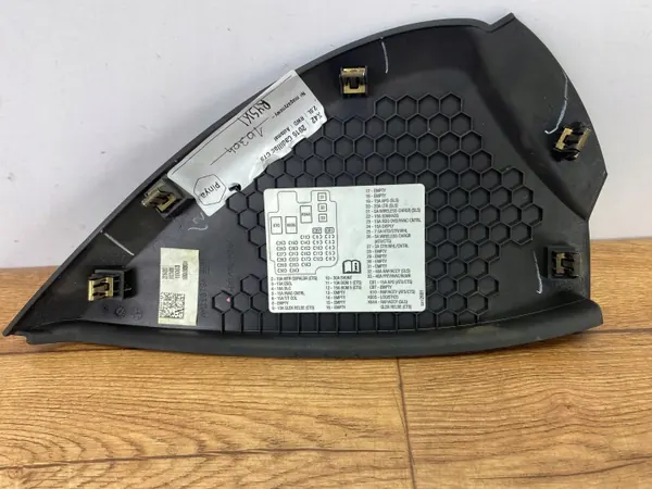 Cadillac CTS III 2014+ Sidokickpanel OEM 23184293 image 5
