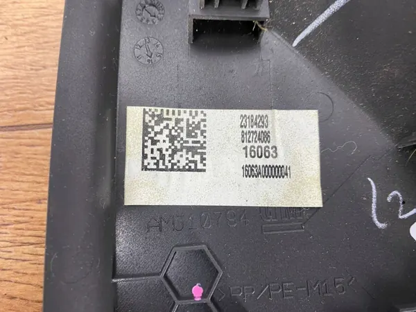 Cadillac CTS III 2014+ Sidokickpanel OEM 23184293 image 9