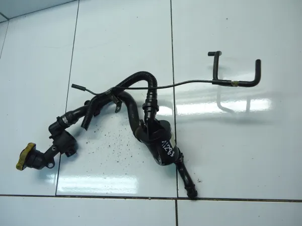 Öleinfüllstutzen OEM 55572447 für Opel Astra J Corsa D image 2