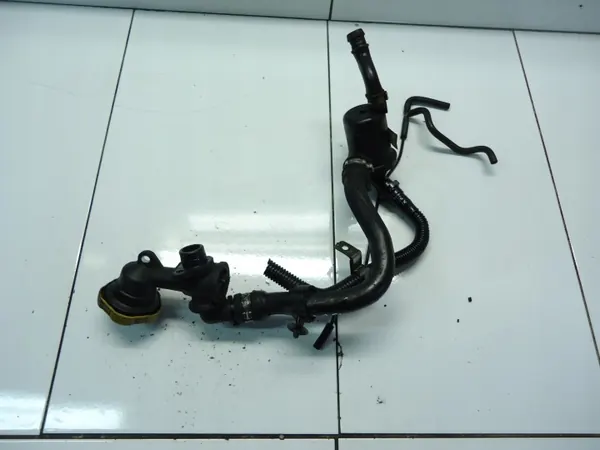 Öleinfüllstutzen OEM 55572447 für Opel Astra J Corsa D image 6