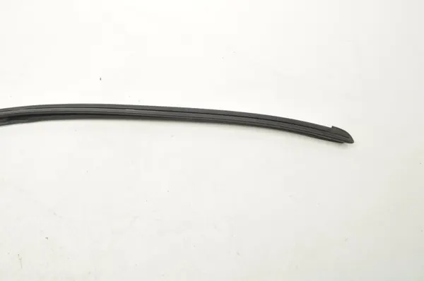 Junta de puerta Mercedes AMG GT OEM A1907270700 Izquierda Delantera image 9