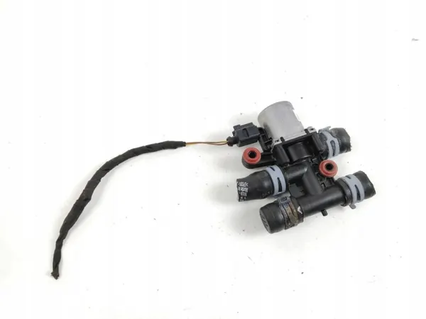 Válvula de calefacción Porsche Cayenne OEM 4M0819067M image 3