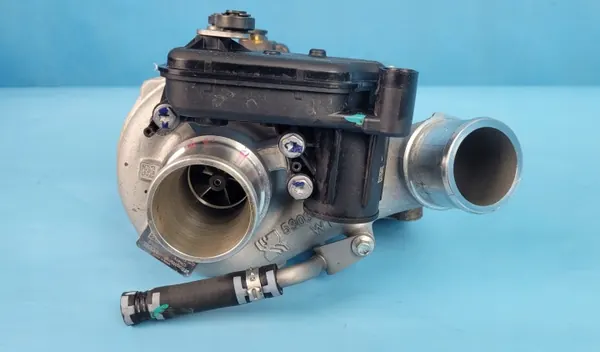 Turbo Chery Omoda 5 OEM 111100075AA - Usado image 10
