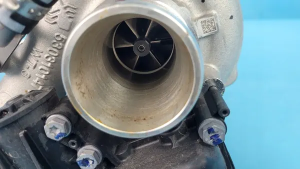 Turbo Chery Omoda 5 OEM 111100075AA - Usado image 5