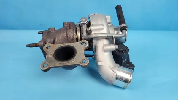 Turbo Chery Omoda 5 OEM 111100075AA - Usado image 6
