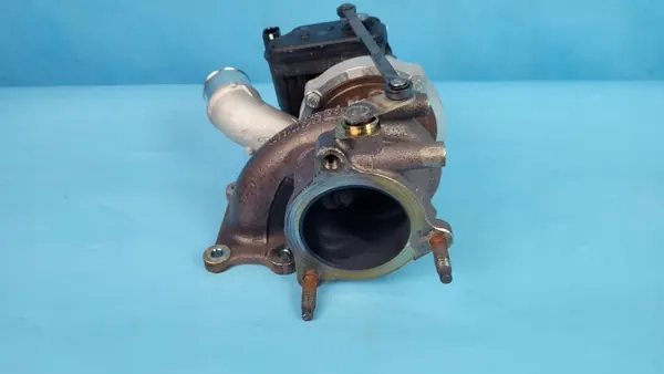 Turbo Chery Omoda 5 OEM 111100075AA - Usado image 8