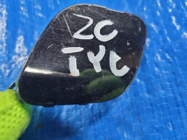 OPEL Zafira C Tappo paraurti posteriore OEM 13300720 image 2