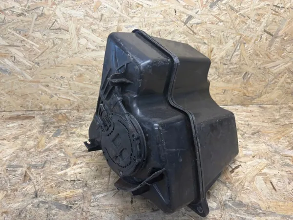 Tanque AdBlue Mercedes Sprinter OEM A9104700000 image 3