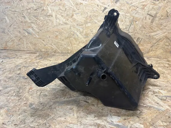 Tanque AdBlue Mercedes Sprinter OEM A9104700000 image 6