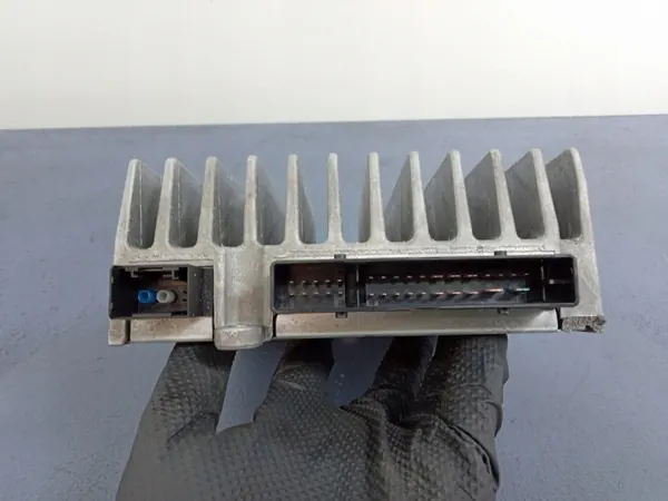 Mercedes-Benz Radiovahvistin OEM A2129005213 image 3