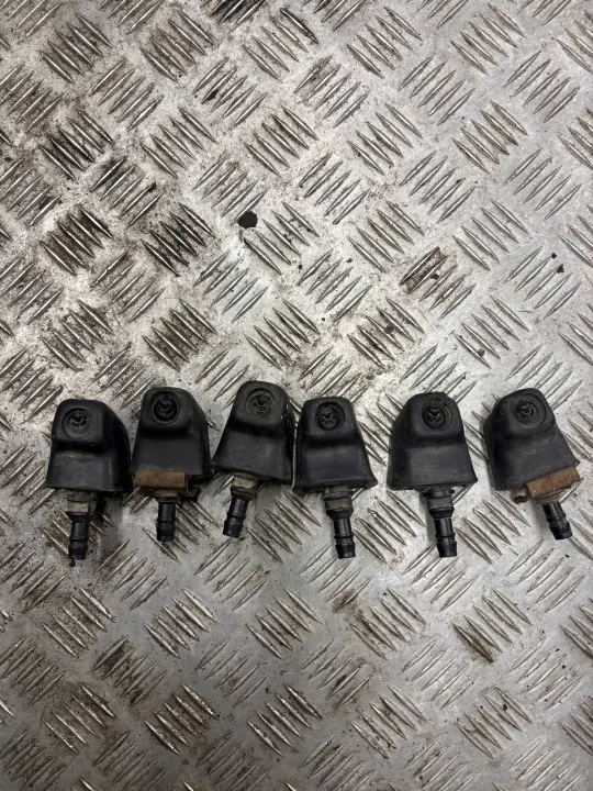 Lave-phare OEM SPRYSKIWACZ pour Mitsubishi Pajero I image 5
