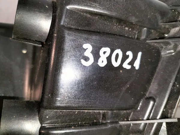 Lâmpada Halógena Esquerda SKODA OCTAVIA III 13-17 image 5