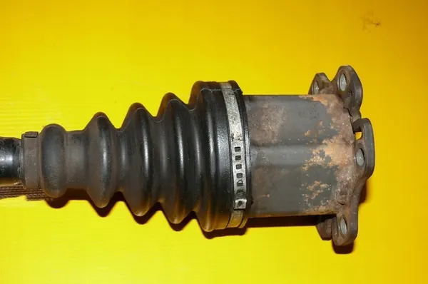 Höger framaxel Audi S6 A6 C5 4.2 299HK image 4