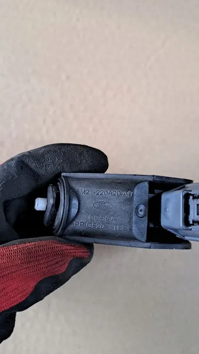 Bränsletanklockaktuator Ford Mondeo MK4 S-Max image 2