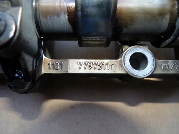 Árboles de levas BMW OE OEM 7797511 para motor N47D20A image 3