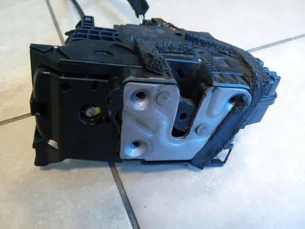 Vänster Framdörrslås Trafic III Vivaro B OEM image 9