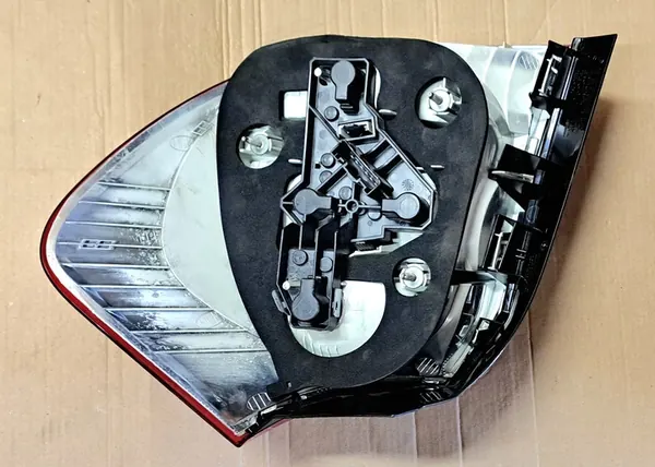 BMW 1 E87 Lámpara Trasera Izquierda 63216924501 image 5