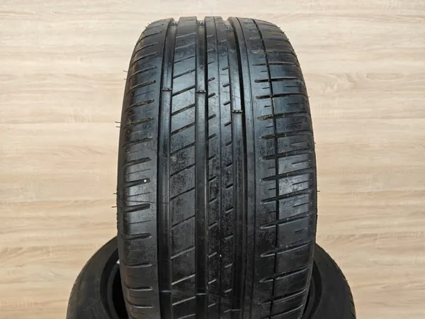 Neumáticos Michelin Pilot Sport 3 OEM PILOTSPORT3 245/40R18 image 9