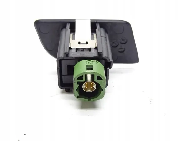 Painel USB Audi Q2 81A 81C035726 image 3