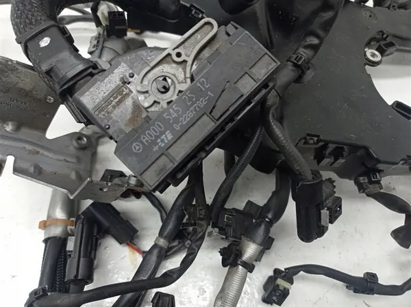 Moottorikaapeli Mercedes W213 3.5 V6 E400 A2761506588 image 8