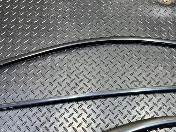 BMW F31 Shadow Line sivulasinauhan OEM 4848948 image 3