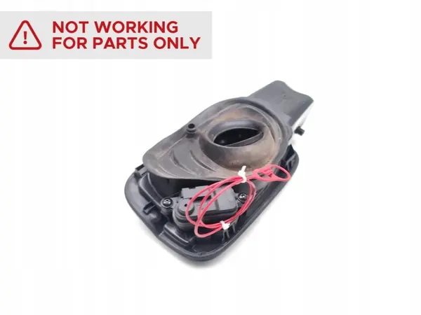 Audi A3 Bränslelucka OEM 8V4809906F - Begagnad image 3