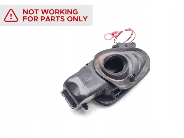 Audi A3 Bränslelucka OEM 8V4809906F - Begagnad image 4