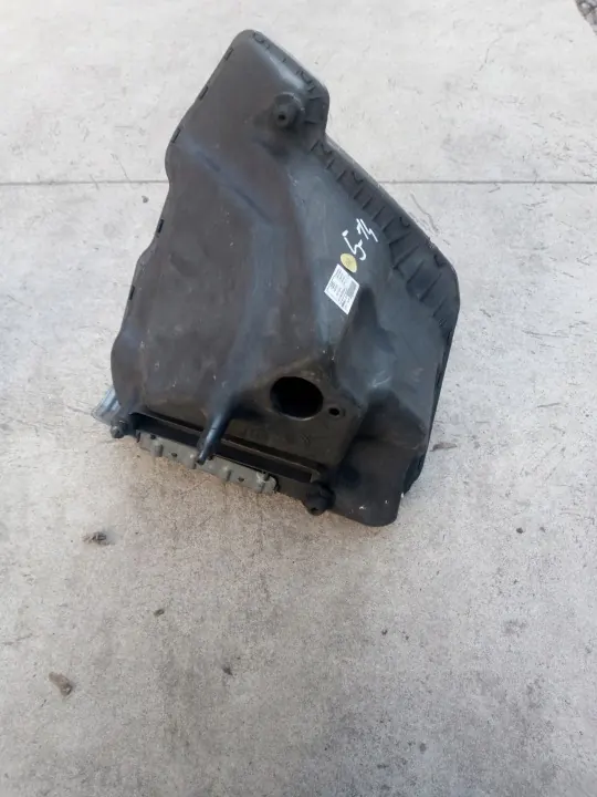 Boîtier Filtre à Air OEM 4G0133838AC Audi A6 C7 image 4