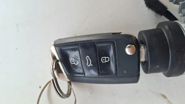 Sytytyskytkin avaimella Volkswagen Golf VI image 2