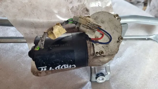 Etupyyhkijän mekanismi Seat Ibiza VW Polo 6N image 9