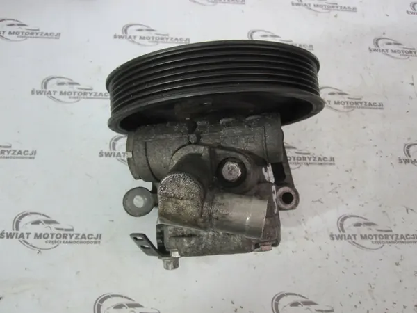 MERCEDES C W11 2.2 CDI Servostyrningspump A6112300115 image 5