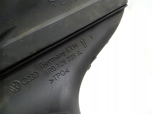 Luchtinlaatkanaal Audi A4 B8 A5 8T 2.0 OEM 8K0129618K image 4