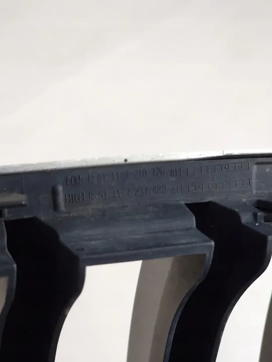 BMW X3 F25 Right Kidney Grille Original OEM 51117210726 image 5