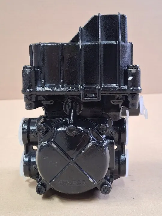 Mercedes EBS-modulaattori OEM A0004297524 Käytetty image 5