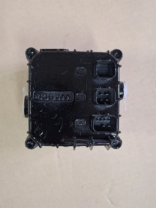 Mercedes EBS-modulaattori OEM A0004297524 Käytetty image 6