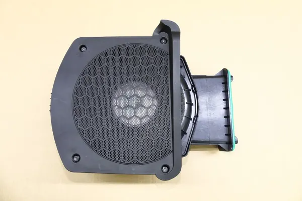 Rechter Tieftöner OEM 6811926 6826950 für BMW X3 image 3
