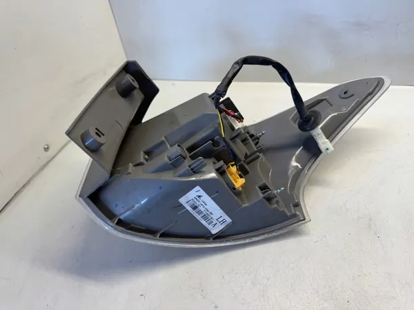 Luz trasera izquierda Mitsubishi Outlander III 8330A787 image 10