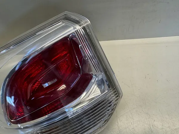 Luz trasera izquierda Mitsubishi Outlander III 8330A787 image 5