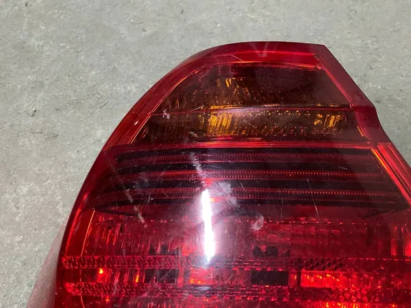 BMW 3 E90 Luz Trasera Izquierda OEM 6937457 image 3