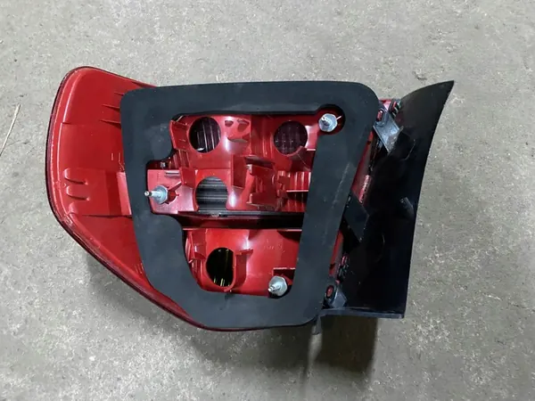 BMW 3 E90 Luz Trasera Izquierda OEM 6937457 image 5