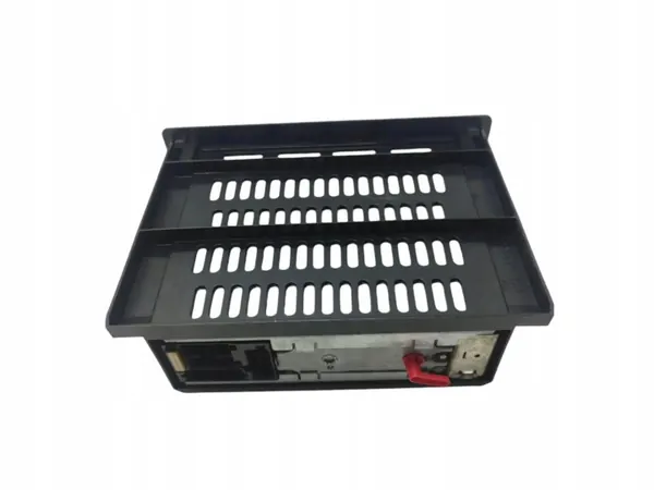 Audi CD-vaihtaja OEM 8618842290 A4 B5 2.0L:lle image 7